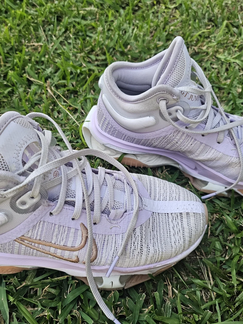Nike Women’s Lilac and White Basketball Sneakers